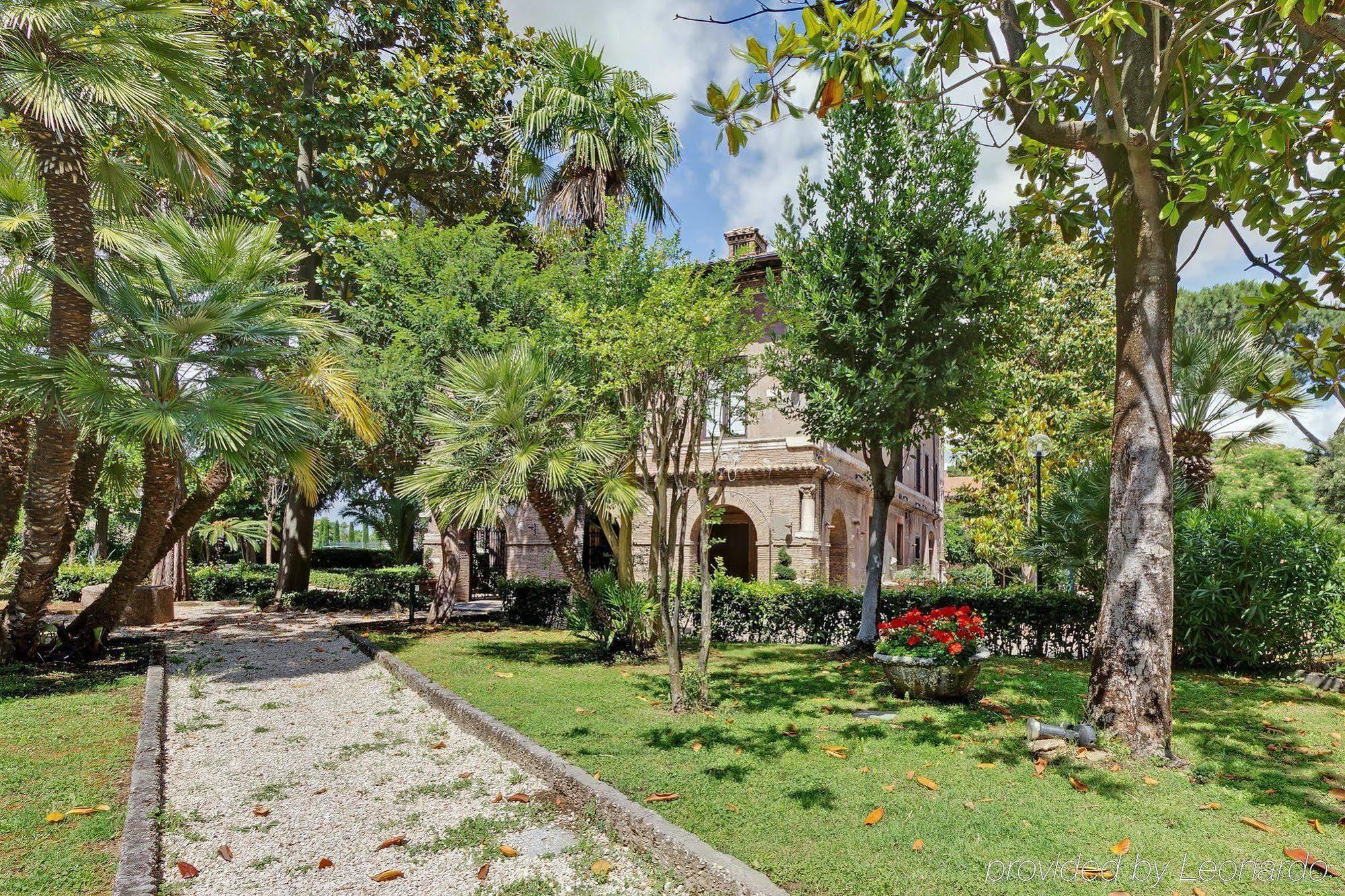 The Church Village Рим Екстериор снимка
